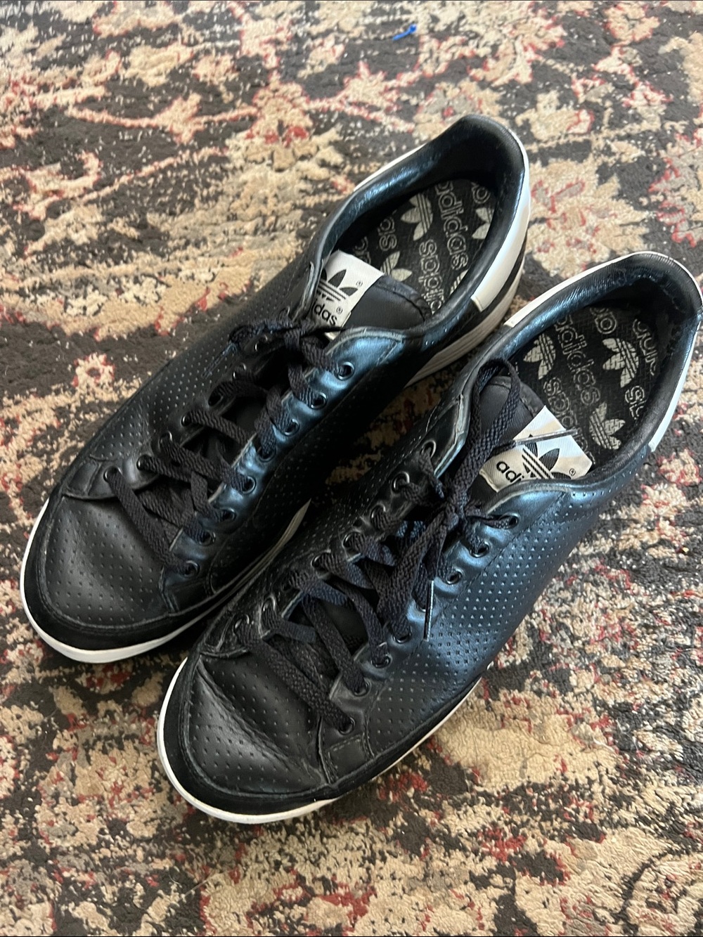 Adidas Orginals Rod Laver Sneakers size 13